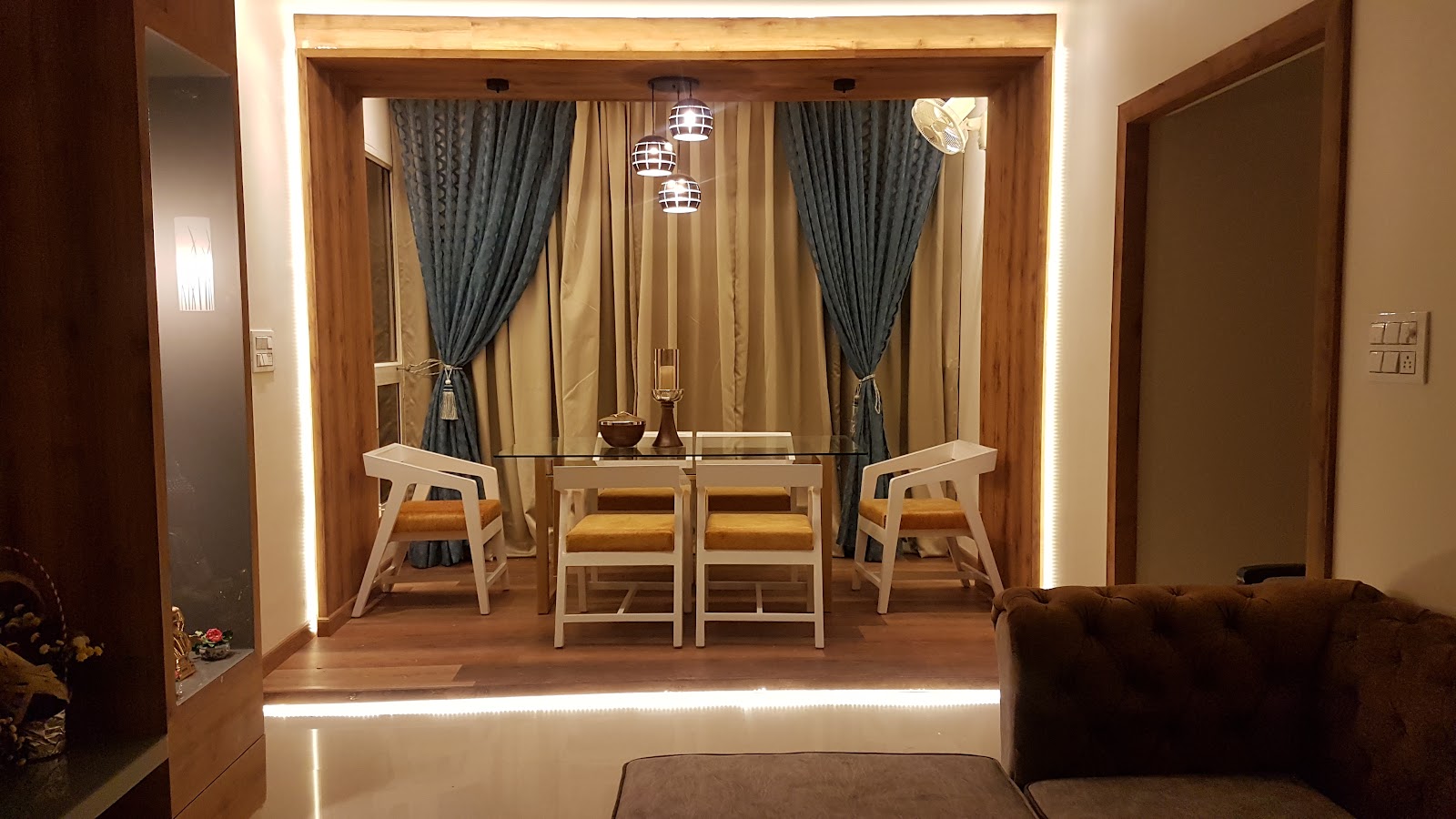 Contemporary Dining Nook — additional view